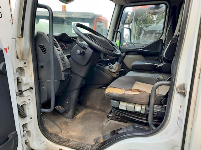 Renault MIDLUM 220 - الشاسيه شاحنة: صور 3 Renault MIDLUM 220 - الشاسيه شاحنة: صور 3