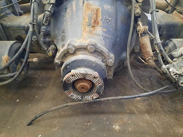 Volvo RS1332SV - المحور الخلفي - شاحنة: صور 4 Volvo RS1332SV - المحور الخلفي - شاحنة: صور 4