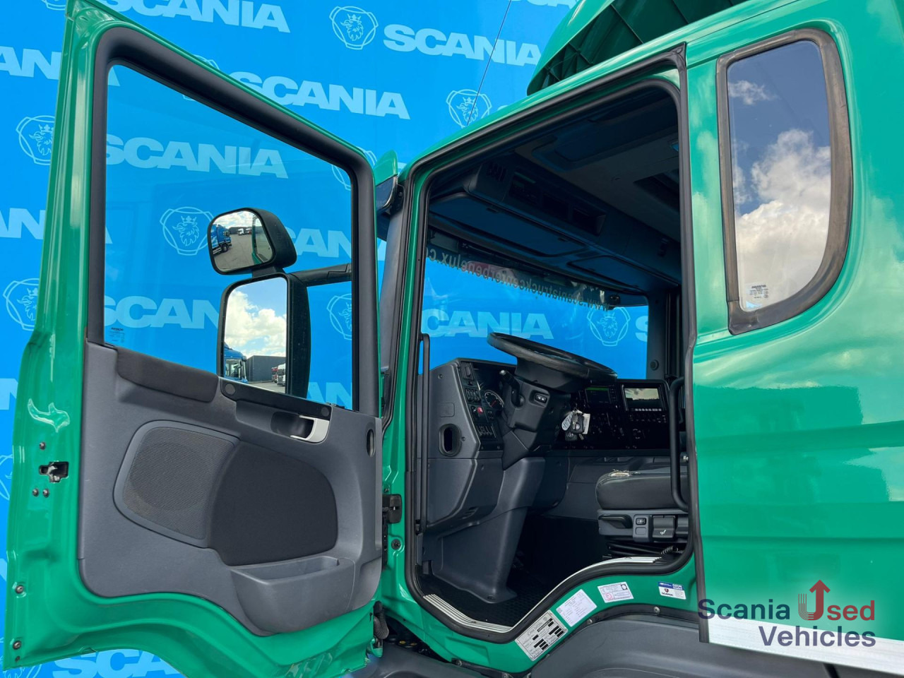 SCANIA P 320 DB6x2*4MNB RETARDER FULL AIR 8T TAIL LIFT 2T - بصندوق مغلق شاحنة: صور 5 SCANIA P 320 DB6x2*4MNB RETARDER FULL AIR 8T TAIL LIFT 2T - بصندوق مغلق شاحنة: صور 5