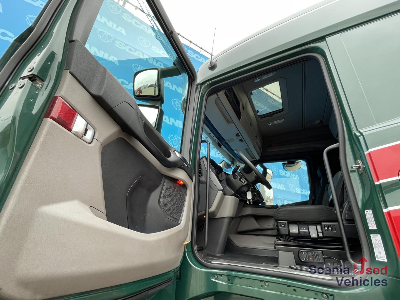 SCANIA R 410 A4x2NA RETARDER ADR FL LED ACC - شاحنة جرار: صور 3 SCANIA R 410 A4x2NA RETARDER ADR FL LED ACC - شاحنة جرار: صور 3