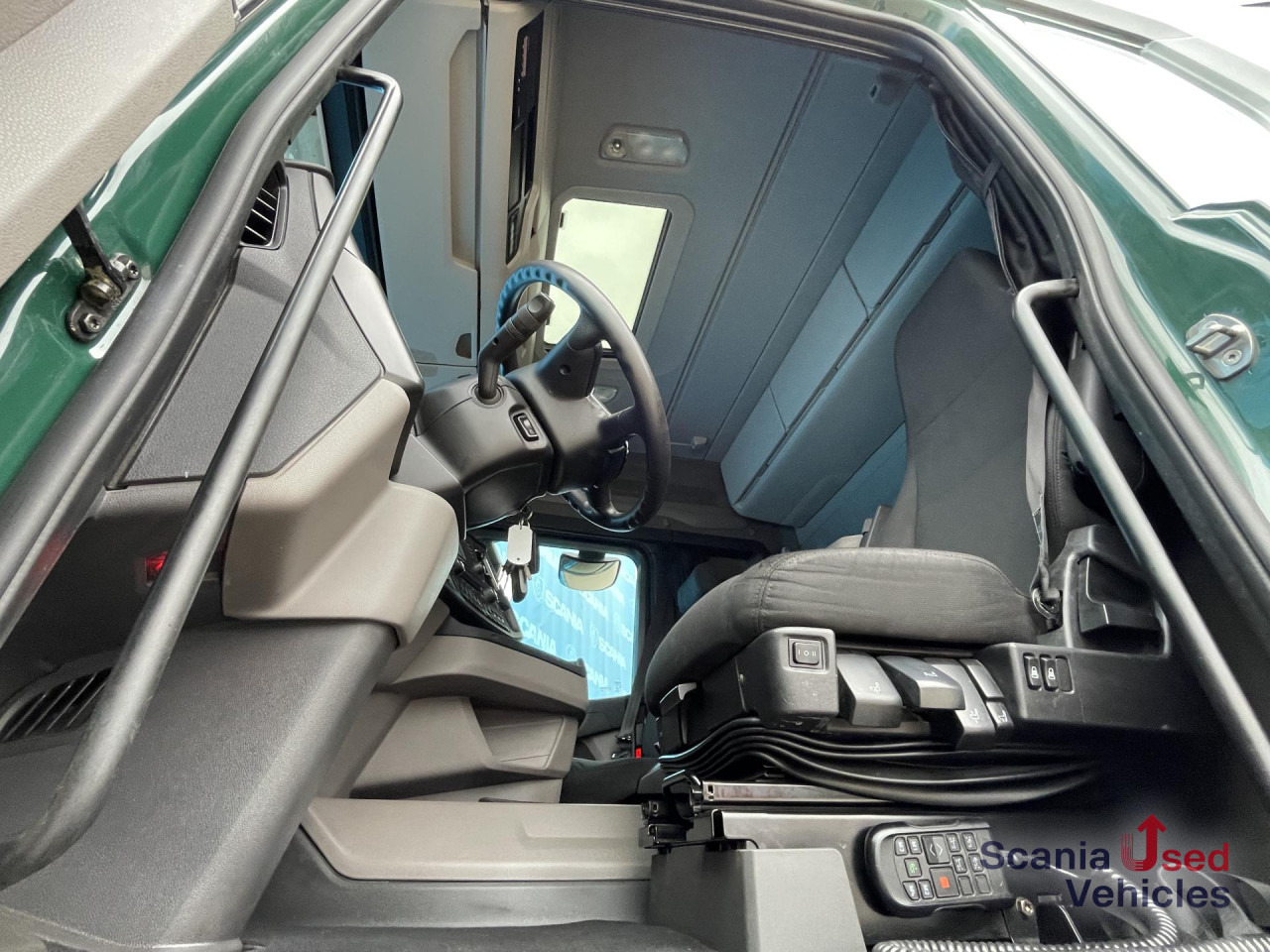 SCANIA R 410 A4x2NA RETARDER ADR FL LED ACC - شاحنة جرار: صور 4 SCANIA R 410 A4x2NA RETARDER ADR FL LED ACC - شاحنة جرار: صور 4