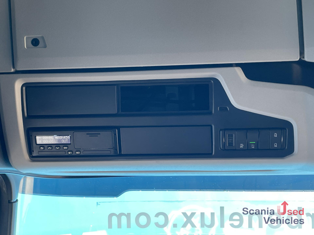 SCANIA R 450 A4x2NB RETARDER DIFF-L FULL AIR LED SMART2 - شاحنة جرار: صور 5 SCANIA R 450 A4x2NB RETARDER DIFF-L FULL AIR LED SMART2 - شاحنة جرار: صور 5