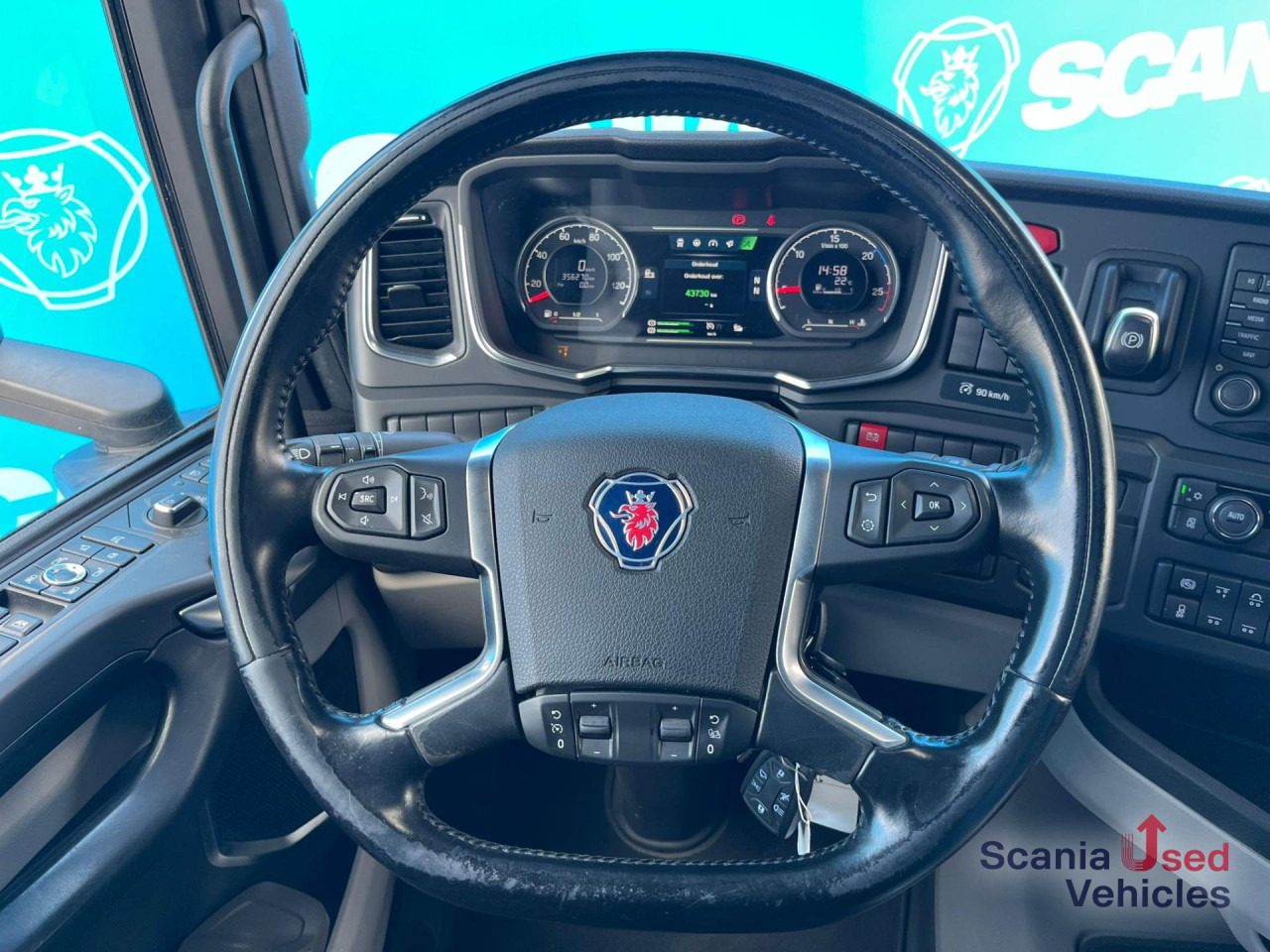 SCANIA R 450 A6x2/4NA RETARDER PTO LED NAVI - شاحنة جرار: صور 5 SCANIA R 450 A6x2/4NA RETARDER PTO LED NAVI - شاحنة جرار: صور 5
