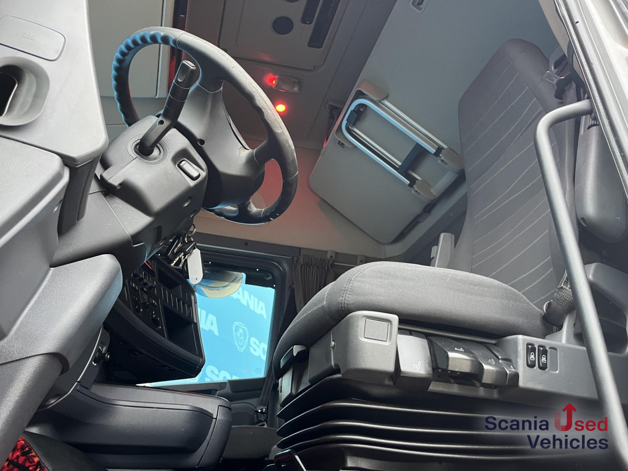 SCANIA R 450 LA4x2MNA RETARDER DIFF-L 8T P-AIRCO SMART2 - شاحنة جرار: صور 2 SCANIA R 450 LA4x2MNA RETARDER DIFF-L 8T P-AIRCO SMART2 - شاحنة جرار: صور 2