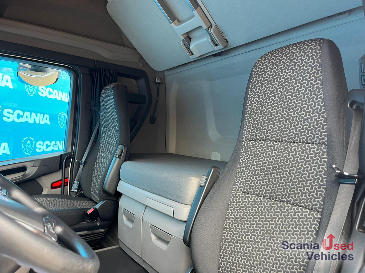 SCANIA R 500 A4x2EB RETARDER MEGA VOLUME P-AIRCO ACC - شاحنة جرار: صور 3 SCANIA R 500 A4x2EB RETARDER MEGA VOLUME P-AIRCO ACC - شاحنة جرار: صور 3