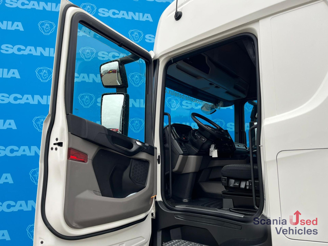 SCANIA R 500 A4x2EB RETARDER MEGA VOLUME P-AIRCO ACC - شاحنة جرار: صور 2 SCANIA R 500 A4x2EB RETARDER MEGA VOLUME P-AIRCO ACC - شاحنة جرار: صور 2