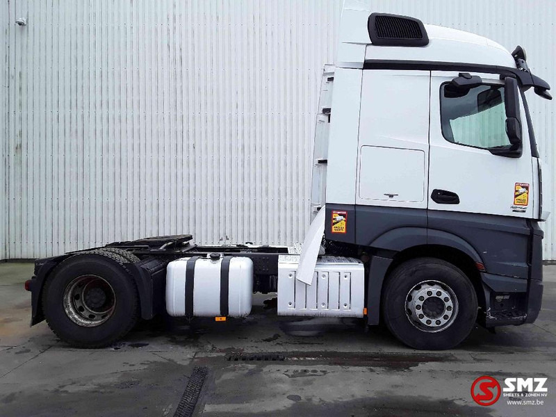 Mercedes-Benz Actros 1842 647'km Top 80% tyres pneu - شاحنة جرار: صور 4 Mercedes-Benz Actros 1842 647'km Top 80% tyres pneu - شاحنة جرار: صور 4