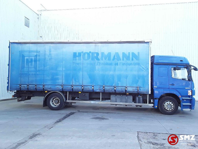 Mercedes-Benz Axor 1833 - شاحنة ستارة: صور 4 Mercedes-Benz Axor 1833 - شاحنة ستارة: صور 4