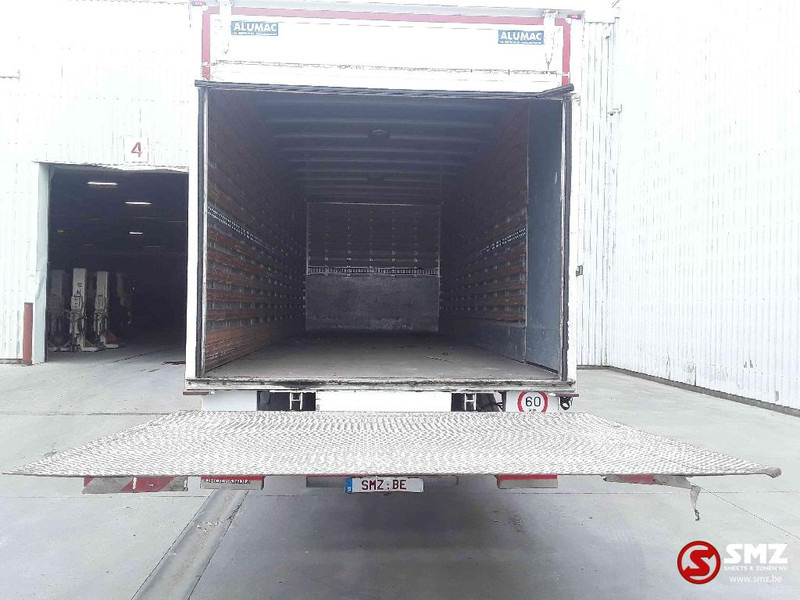 بصندوق مغلق شاحنة Renault D 12: صور 12 بصندوق مغلق شاحنة Renault D 12: صور 12