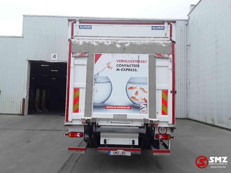 بصندوق مغلق شاحنة Renault D 12: صور 10 بصندوق مغلق شاحنة Renault D 12: صور 10