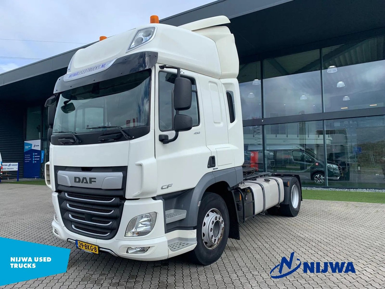 DAF CF 450 4X2 Standkachel + Koelkast - شاحنة جرار: صور 1 DAF CF 450 4X2 Standkachel + Koelkast - شاحنة جرار: صور 1