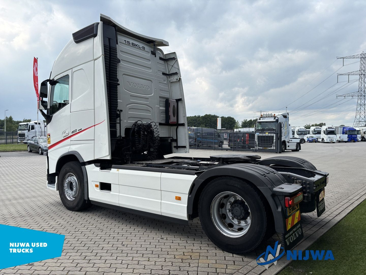 Volvo FH 460 4x2 Globetrotter XL + Standkachel - شاحنة جرار: صور 4 Volvo FH 460 4x2 Globetrotter XL + Standkachel - شاحنة جرار: صور 4