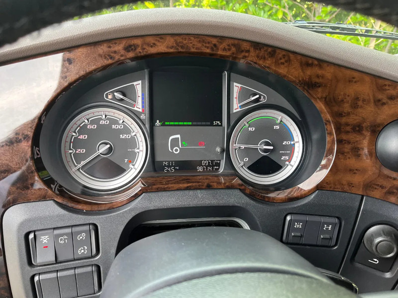 شاحنة جرار DAF XF 480 FT Euro6 Intarder Manual Showtruck: صور 11