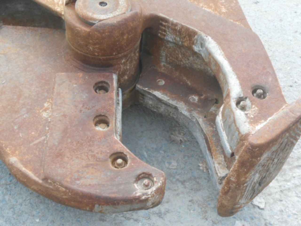 Abbruch-Schrottschere Vibra-Ram AS 4000D Abbruch-Schrottschere Vibra-Ram AS 4000D - ماكينة القص الهيدروليكي - آلات البناء: صور 5 Abbruch-Schrottschere Vibra-Ram AS 4000D Abbruch-Schrottschere Vibra-Ram AS 4000D - ماكينة القص الهيدروليكي - آلات البناء: صور 5