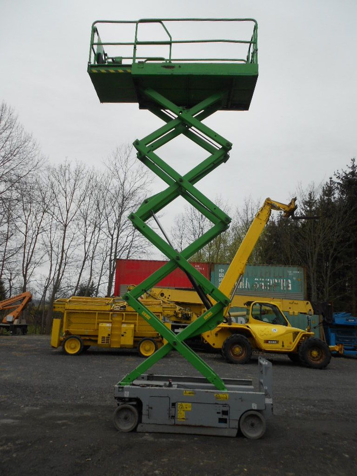 Genie GS 2646, Scherenarbeitsbühne Genie 9,9 m - مصاعد الازدهار محمولة على شاحنة: صور 5 Genie GS 2646, Scherenarbeitsbühne Genie 9,9 m - مصاعد الازدهار محمولة على شاحنة: صور 5