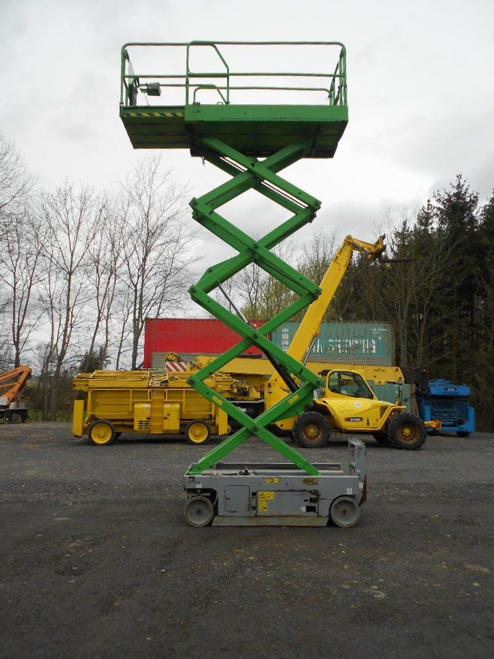 Genie GS 2646, Scherenarbeitsbühne Genie 9,9 m - مصاعد الازدهار محمولة على شاحنة: صور 4 Genie GS 2646, Scherenarbeitsbühne Genie 9,9 m - مصاعد الازدهار محمولة على شاحنة: صور 4