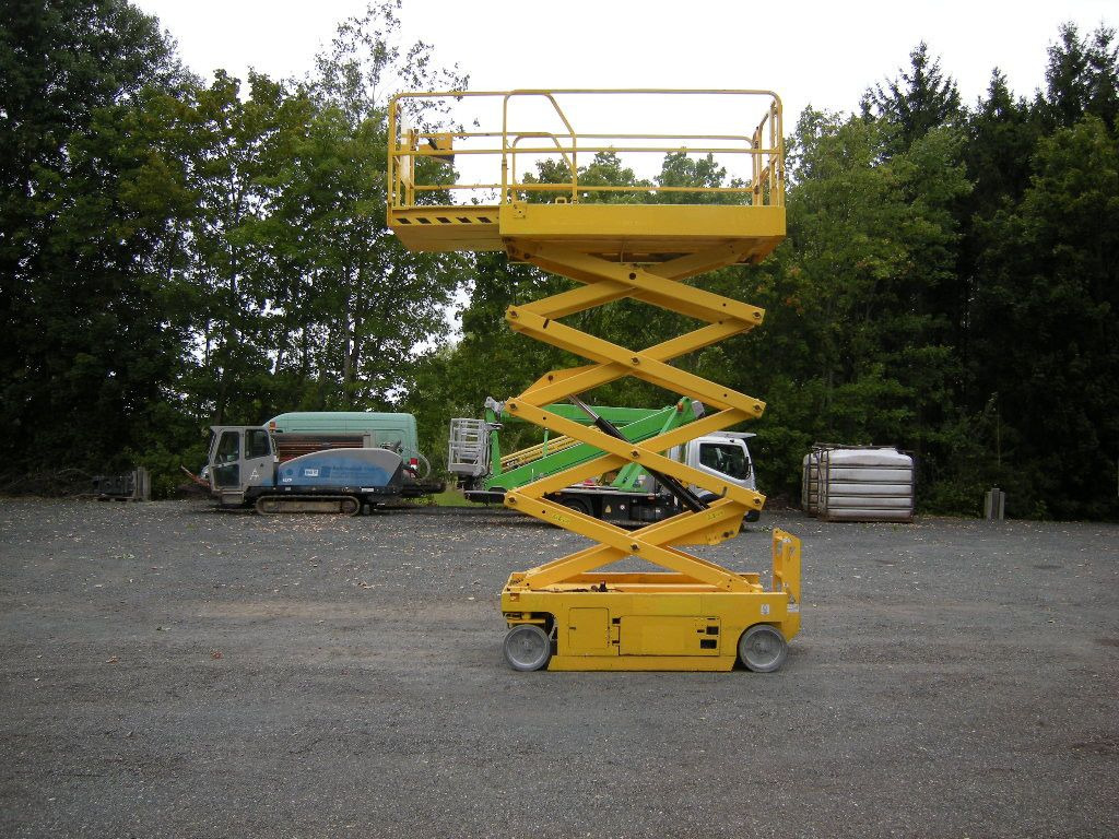 Genie GS 2646, Scherenarbeitsbühne Genie 9,9 m - مصاعد الازدهار محمولة على شاحنة: صور 5 Genie GS 2646, Scherenarbeitsbühne Genie 9,9 m - مصاعد الازدهار محمولة على شاحنة: صور 5