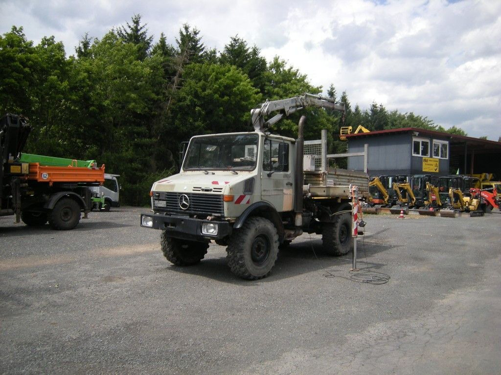 Mercedes-Benz Unimog U1250 mit Kran MKG 105 - قلاب صغير: صور 3 Mercedes-Benz Unimog U1250 mit Kran MKG 105 - قلاب صغير: صور 3