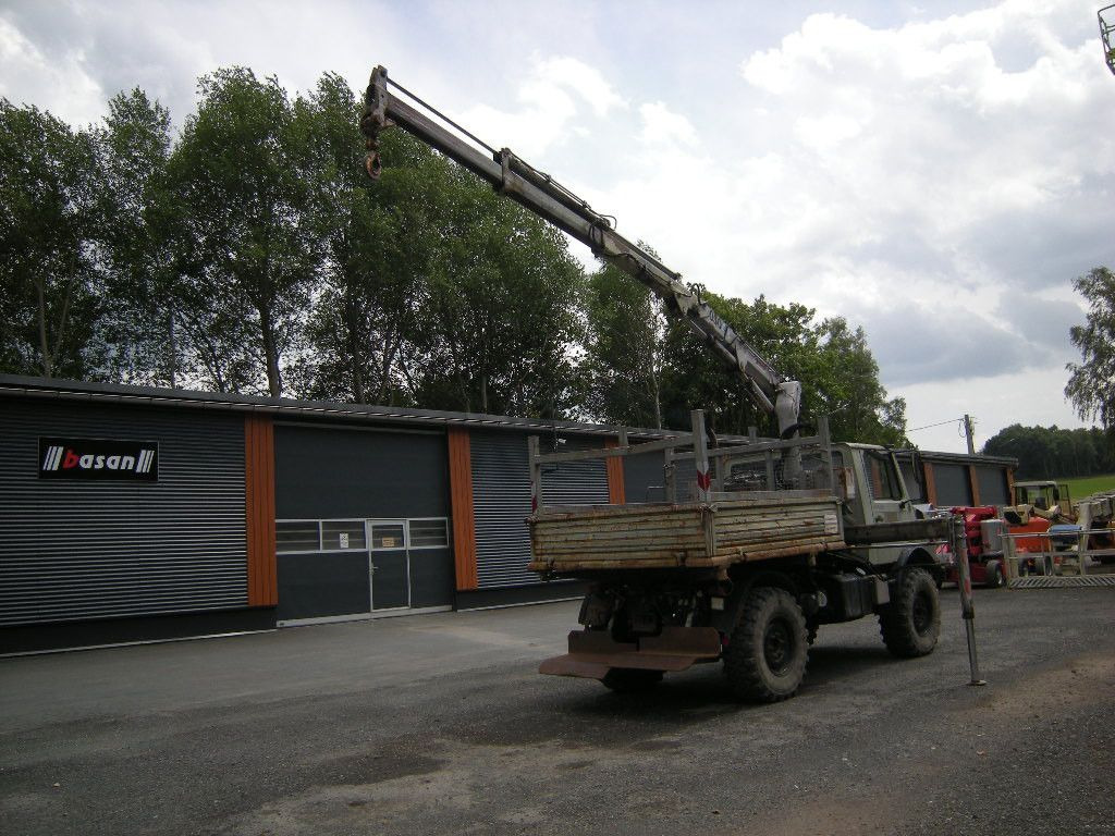 Mercedes-Benz Unimog U1250 mit Kran MKG 105 - قلاب صغير: صور 2 Mercedes-Benz Unimog U1250 mit Kran MKG 105 - قلاب صغير: صور 2