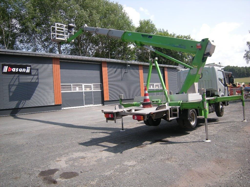 Nissan NT 400 Cabstar mit Palfinger P260BK, 21m - مصاعد الازدهار محمولة على شاحنة: صور 1 Nissan NT 400 Cabstar mit Palfinger P260BK, 21m - مصاعد الازدهار محمولة على شاحنة: صور 1