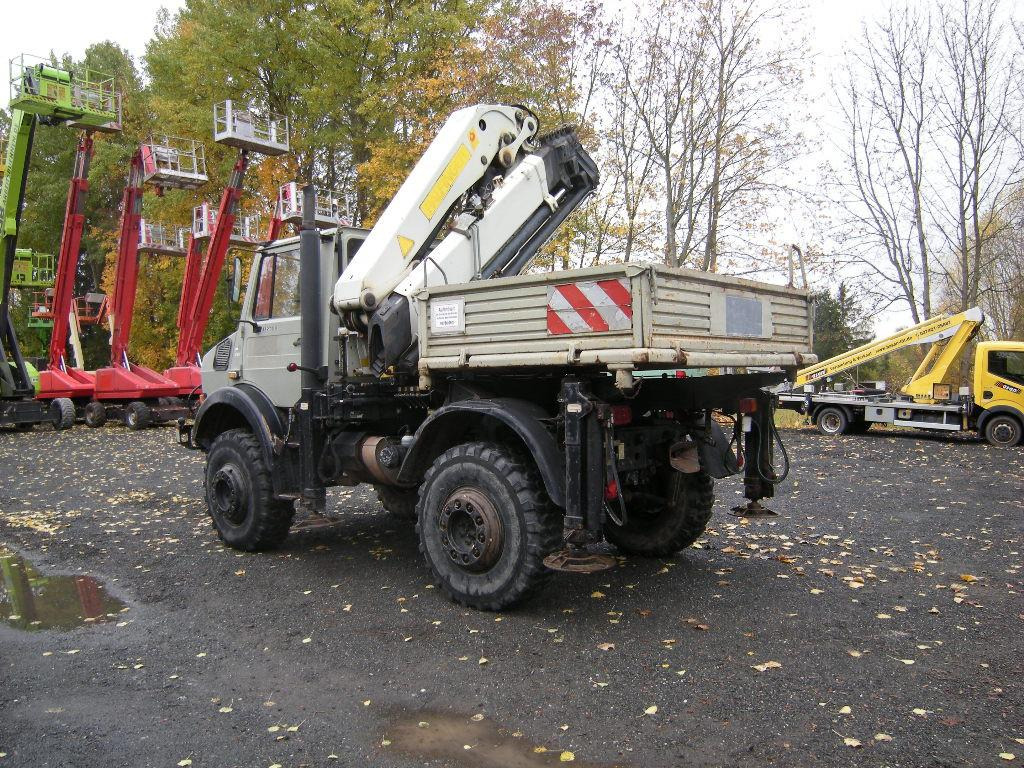 Unimog U2100 437/30 Zugmaschine mit Kran P14500D - شاحنات مسطحة, شاحنة كرين: صور 5 Unimog U2100 437/30 Zugmaschine mit Kran P14500D - شاحنات مسطحة, شاحنة كرين: صور 5