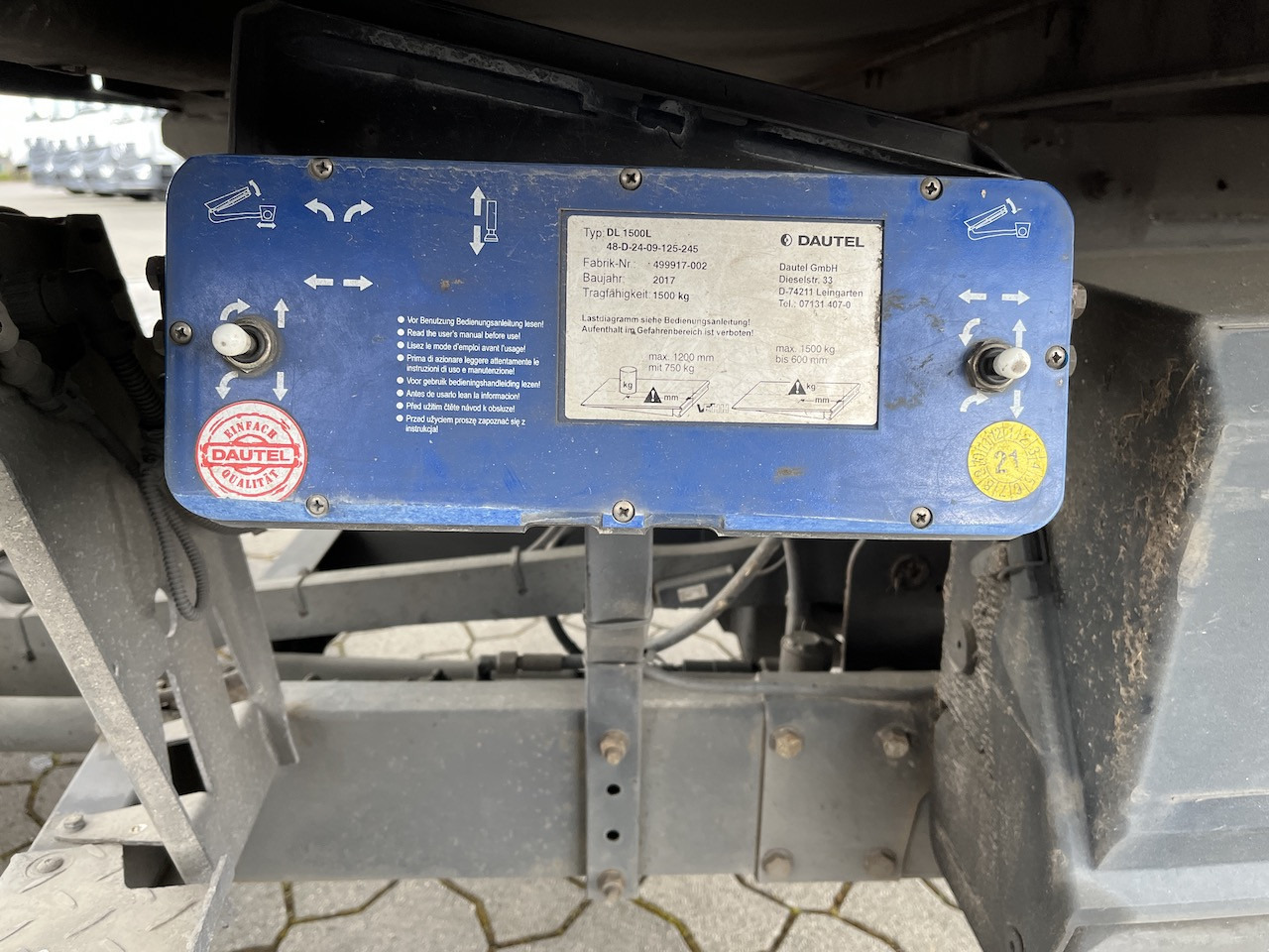 Iveco 120E25 Eurocargo 4x2 Koffer | Ladebordwand - بصندوق مغلق شاحنة: صور 4 Iveco 120E25 Eurocargo 4x2 Koffer | Ladebordwand - بصندوق مغلق شاحنة: صور 4