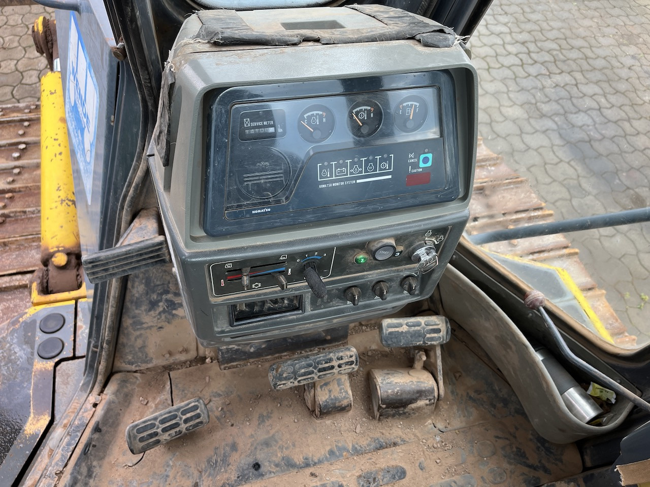 Komatsu D61EX-12 Planier Raupe 6-Wege Schild - بلدوزر: صور 3 Komatsu D61EX-12 Planier Raupe 6-Wege Schild - بلدوزر: صور 3