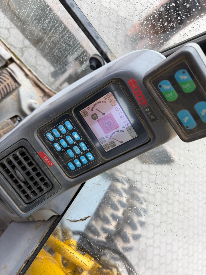 Komatsu PW 180 - 7 - حفارة على عجلات: صور 4 Komatsu PW 180 - 7 - حفارة على عجلات: صور 4