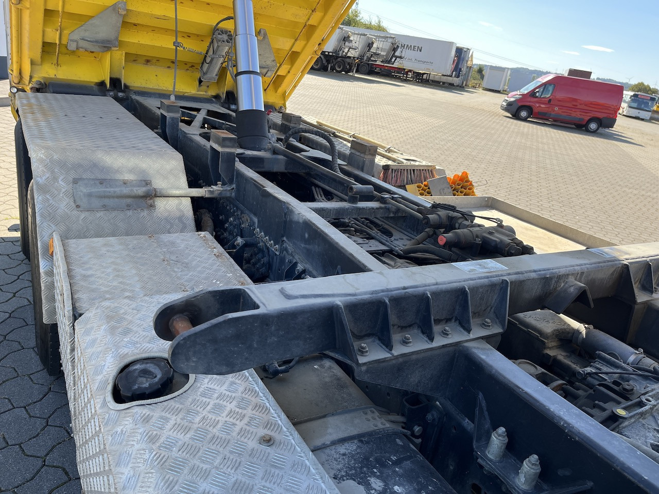 MAN TGS 28.480 6x4 4x4 Dreiseitenkipper Allrad Liftachse - قلابات: صور 3 MAN TGS 28.480 6x4 4x4 Dreiseitenkipper Allrad Liftachse - قلابات: صور 3