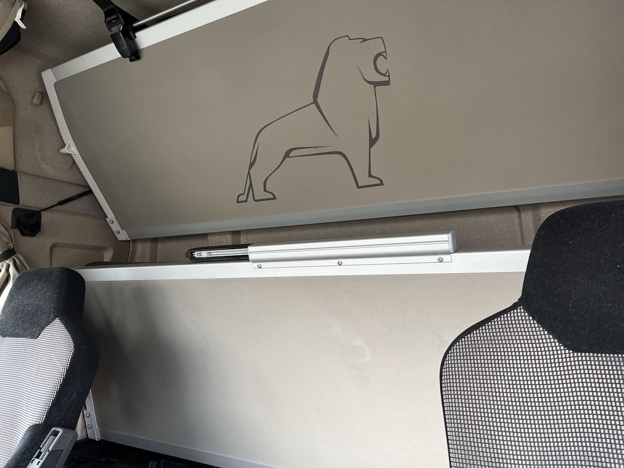 MAN TGX 26.500 6x2 Fahrgestell Lenk-Liftachse AHK - شاحنة: صور 4 MAN TGX 26.500 6x2 Fahrgestell Lenk-Liftachse AHK - شاحنة: صور 4