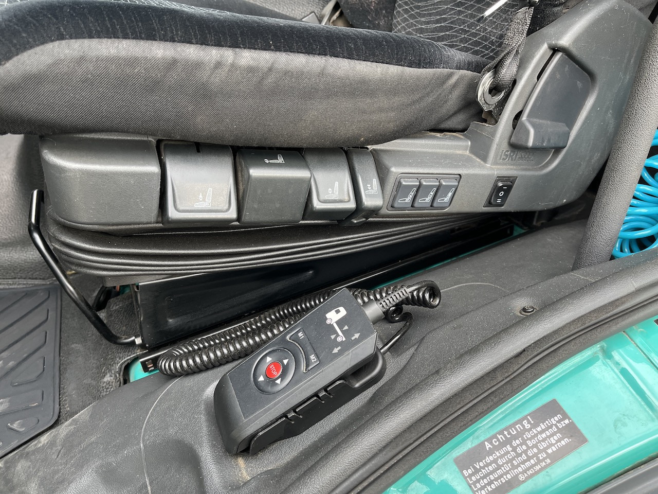 Mercedes-Benz Atego 823 4x2 AHK Hebezug Seilzug Brennholz - الشاحنات الصغيرة المسطحة: صور 4 Mercedes-Benz Atego 823 4x2 AHK Hebezug Seilzug Brennholz - الشاحنات الصغيرة المسطحة: صور 4