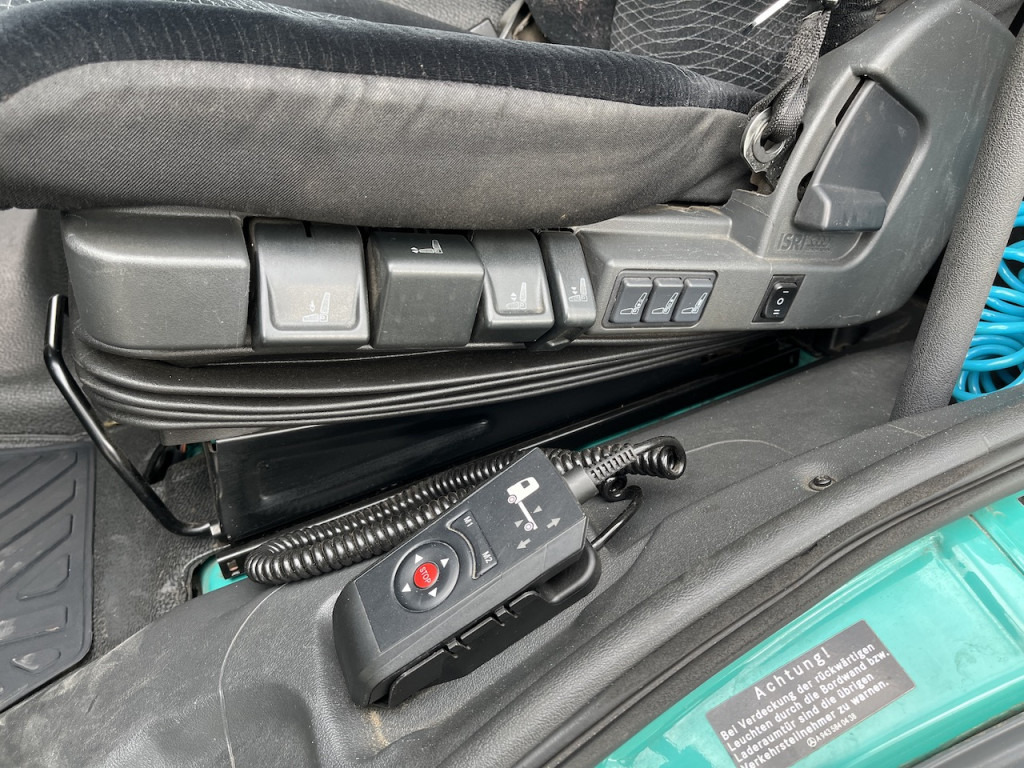Mercedes-Benz Atego 823 4x2 Pritsche AHK Hebezug Seilzug - الشاحنات الصغيرة المسطحة: صور 4 Mercedes-Benz Atego 823 4x2 Pritsche AHK Hebezug Seilzug - الشاحنات الصغيرة المسطحة: صور 4