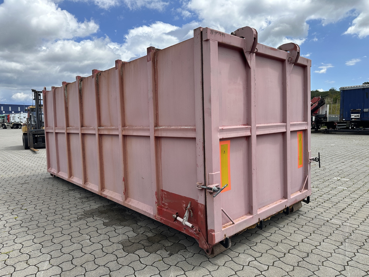 Mercedes-Benz Wassercontainer Mulde 30 cbm Silo für Abrollkipper - شاحنة: صور 5 Mercedes-Benz Wassercontainer Mulde 30 cbm Silo für Abrollkipper - شاحنة: صور 5