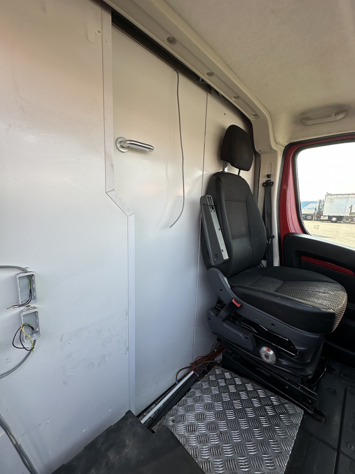 Peugeot Boxer Verkaufsfahrzeug Foodtruck - شاحنات طعام: صور 2 Peugeot Boxer Verkaufsfahrzeug Foodtruck - شاحنات طعام: صور 2