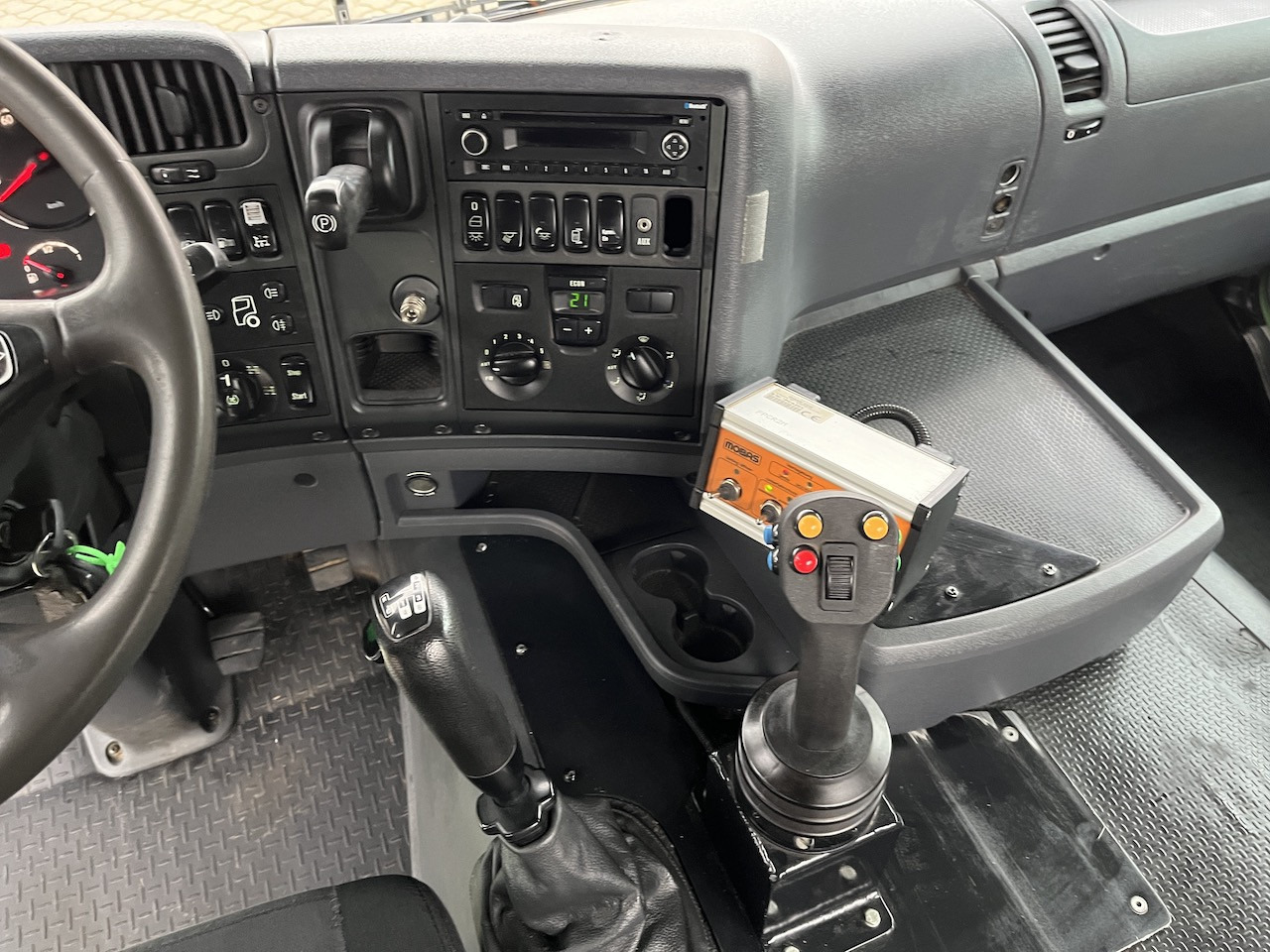 Scania G 450 8x4 Trösch Abrollkipper - شاحنة ذات الخطاف: صور 4 Scania G 450 8x4 Trösch Abrollkipper - شاحنة ذات الخطاف: صور 4