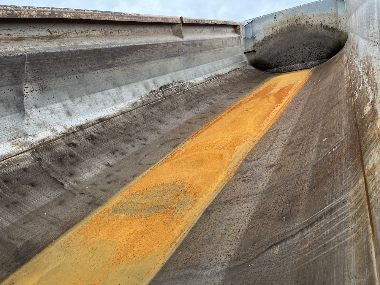 Schwarzmüller SK Kippauflieger Stahlmulde Liftachse - قلابة نصف مقطورة: صور 2 Schwarzmüller SK Kippauflieger Stahlmulde Liftachse - قلابة نصف مقطورة: صور 2