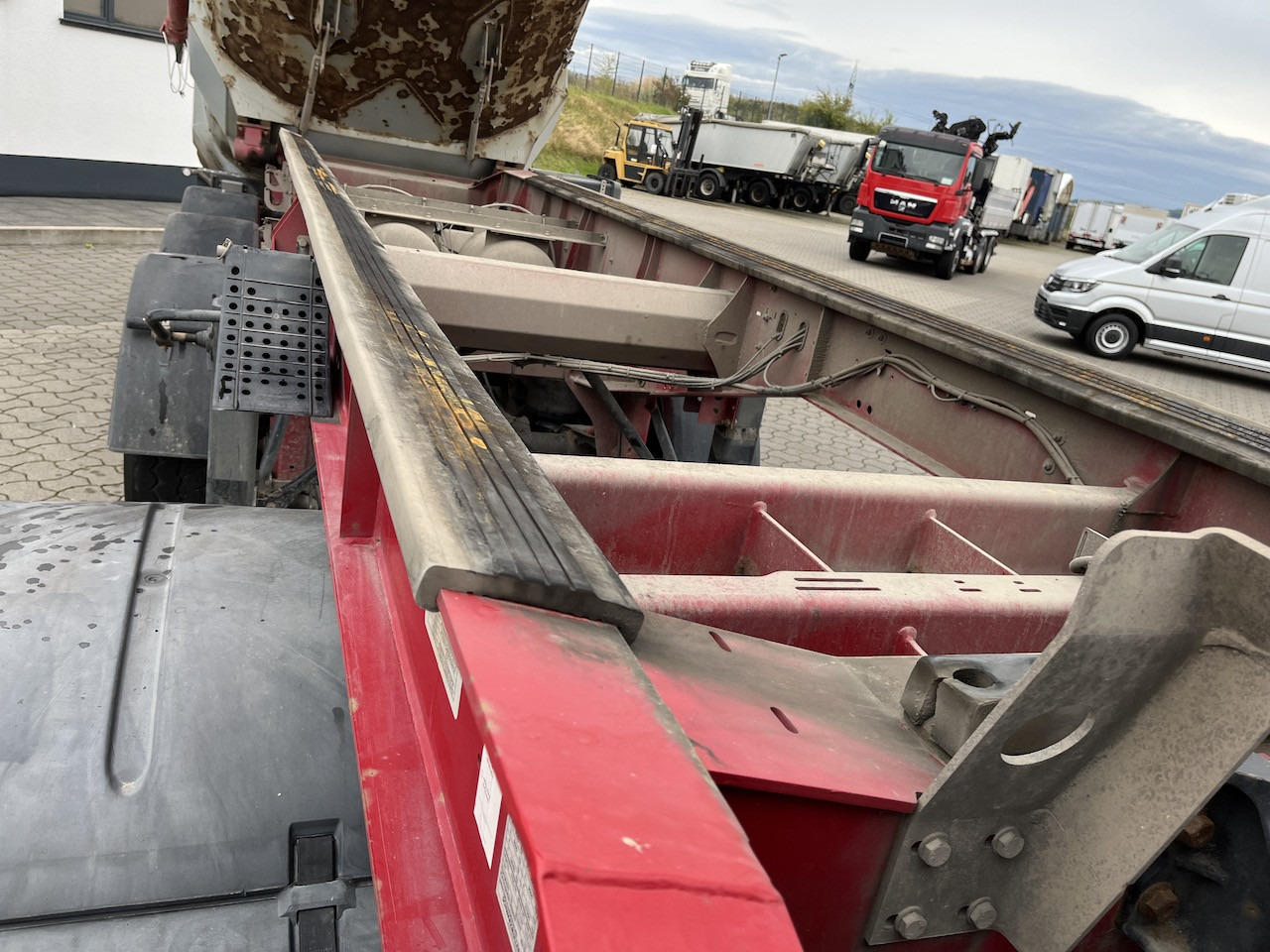 Schwarzmüller SK Kippauflieger Stahlmulde Liftachse - قلابة نصف مقطورة: صور 3 Schwarzmüller SK Kippauflieger Stahlmulde Liftachse - قلابة نصف مقطورة: صور 3