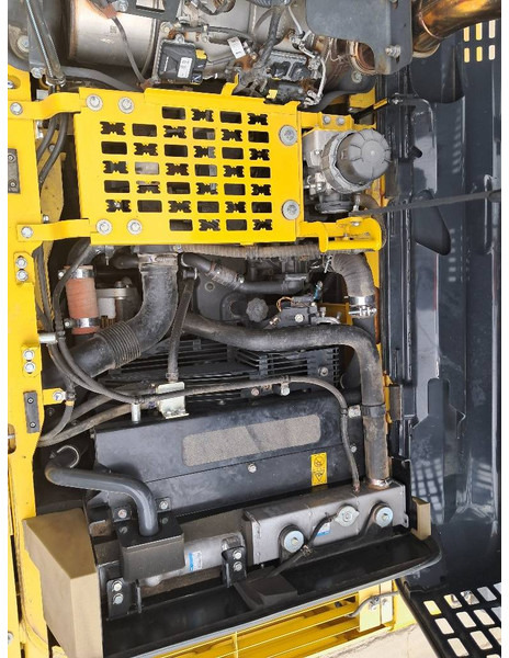 Komatsu PC210LCI-11 - حفارات زحافة: صور 2 Komatsu PC210LCI-11 - حفارات زحافة: صور 2