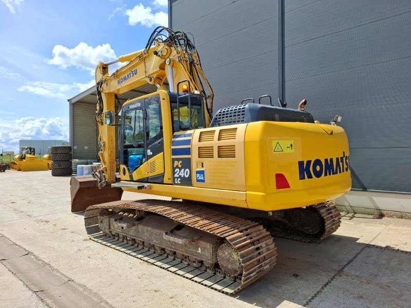 Komatsu PC240LC-10 - حفارات زحافة: صور 2 Komatsu PC240LC-10 - حفارات زحافة: صور 2