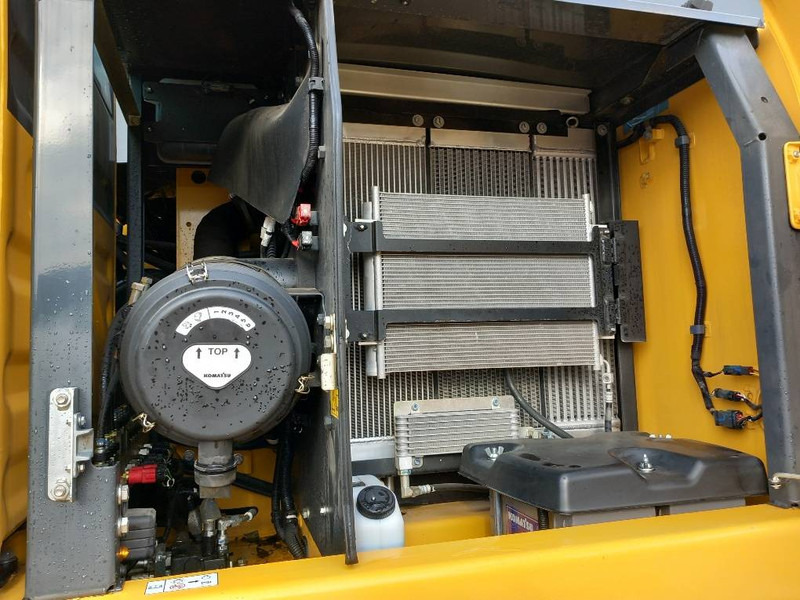 Komatsu PW160-11E0 - حفارة على عجلات: صور 3 Komatsu PW160-11E0 - حفارة على عجلات: صور 3