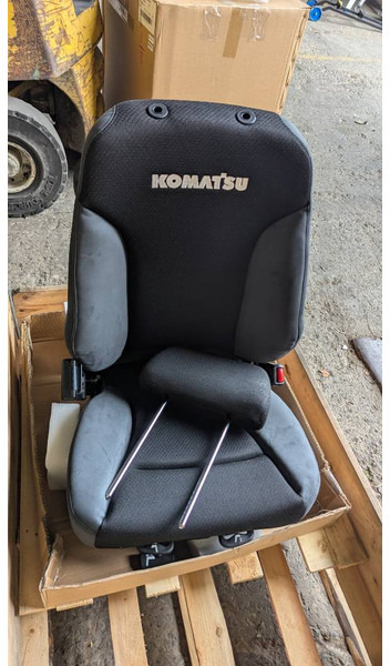 Komatsu WA380-8 SEAT ASS'Y 421-S33-6790 - الكابينة والداخلية - آلات البناء: صور 1 Komatsu WA380-8 SEAT ASS'Y 421-S33-6790 - الكابينة والداخلية - آلات البناء: صور 1