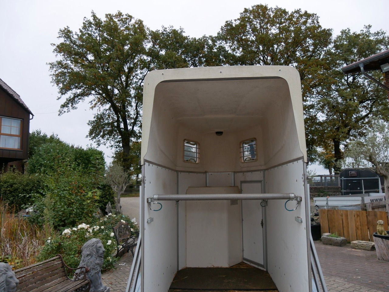 Blomert 1,5 Pferde Holz Poly - شاحنة نقل المواشي مقطورة: صور 3 Blomert 1,5 Pferde Holz Poly - شاحنة نقل المواشي مقطورة: صور 3