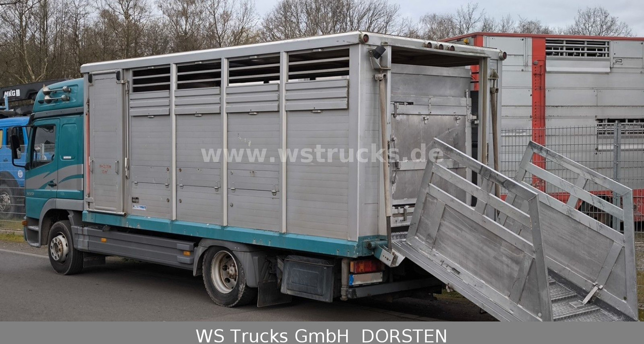 Mercedes-Benz Atego 1223 1 Stock Hohe Gitter Viehtransporter - شاحنة نقل خيل: صور 5 Mercedes-Benz Atego 1223 1 Stock Hohe Gitter Viehtransporter - شاحنة نقل خيل: صور 5