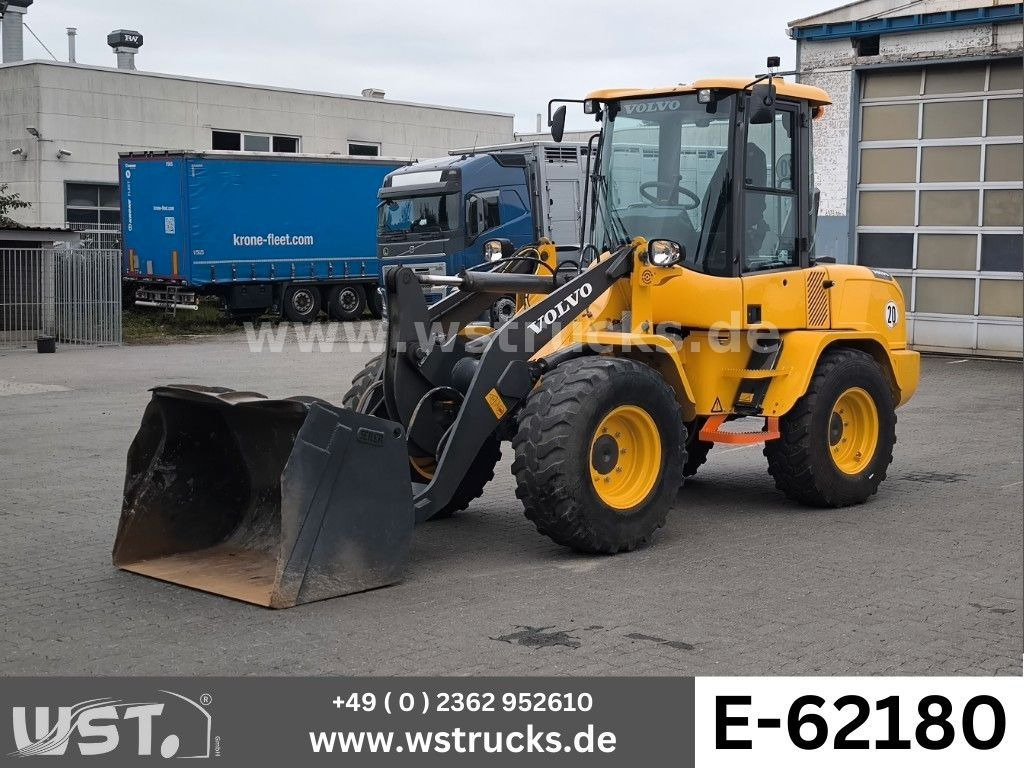 Volvo Radlader L 35 G - اللودر بعجل: صور 1 Volvo Radlader L 35 G - اللودر بعجل: صور 1