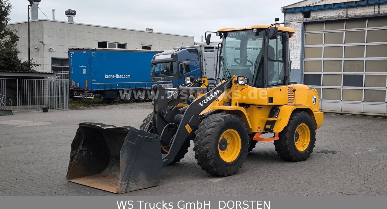 Volvo Radlader L 35 G - اللودر بعجل: صور 2 Volvo Radlader L 35 G - اللودر بعجل: صور 2
