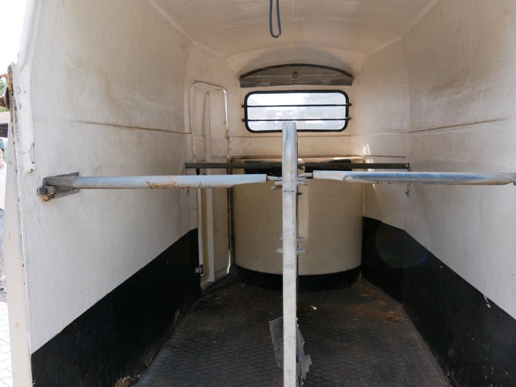 Westfalia Vollpoly 2 Pferde mit Sattelkammer - عربة نقل خيل: صور 3 Westfalia Vollpoly 2 Pferde mit Sattelkammer - عربة نقل خيل: صور 3