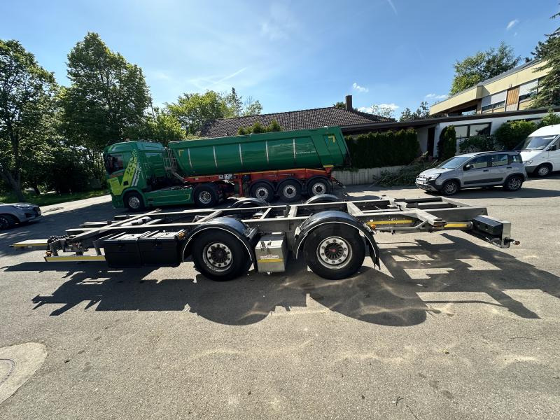H&W 4 x Tandem Lafette MEGA verzinkt Mitnahmestapl. 7. 3 x Tandem Lafette MEGA verzinkt Mitnahmestapl. 7.82 m - شاحنات الحاويات/ جسم علوي قابل للتغيير مقطورة: صور 1 H&W 4 x Tandem Lafette MEGA verzinkt Mitnahmestapl. 7. 3 x Tandem Lafette MEGA verzinkt Mitnahmestapl. 7.82 m - شاحنات الحاويات/ جسم علوي قابل للتغيير مقطورة: صور 1
