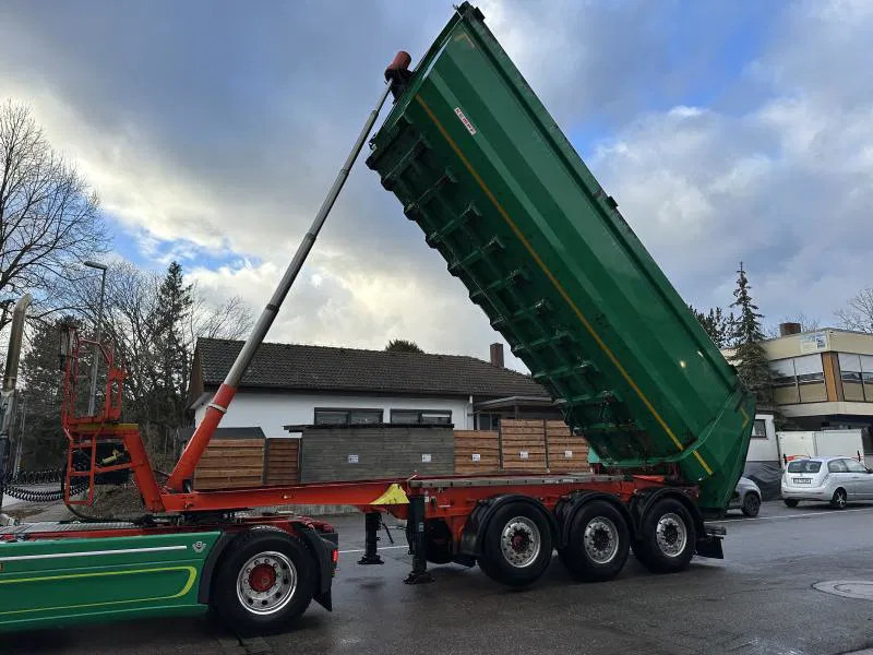 Kempf SKM 35/3 Hardox 31 m³ Lift ALCOA SKM 35/3 Hardox 31 m³ Lift ALCOA - قلابة نصف مقطورة: صور 3 Kempf SKM 35/3 Hardox 31 m³ Lift ALCOA SKM 35/3 Hardox 31 m³ Lift ALCOA - قلابة نصف مقطورة: صور 3