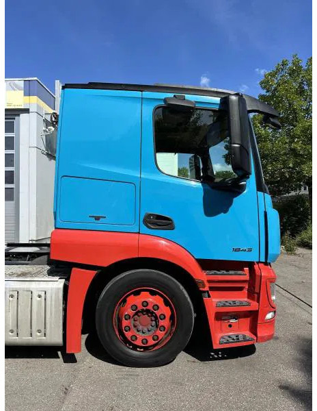 Mercedes-Benz Actros 1843 LS Autotransporter SZM EUROLOHR - شاحنة جرار: صور 5 Mercedes-Benz Actros 1843 LS Autotransporter SZM EUROLOHR - شاحنة جرار: صور 5