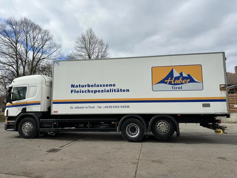 Scania P410 6x2 Fleisch LKW Rohrbahnen Vector 1550 - مبردة شاحنة: صور 2 Scania P410 6x2 Fleisch LKW Rohrbahnen Vector 1550 - مبردة شاحنة: صور 2
